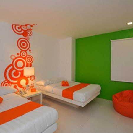 Islands Stay Hotels - Uptown Cebu Екстер'єр фото