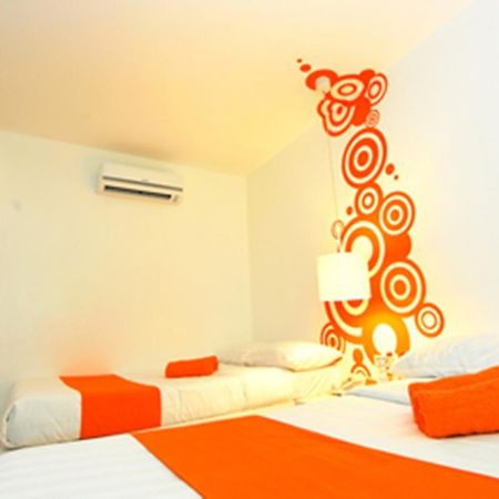 Islands Stay Hotels - Uptown Cebu Екстер'єр фото