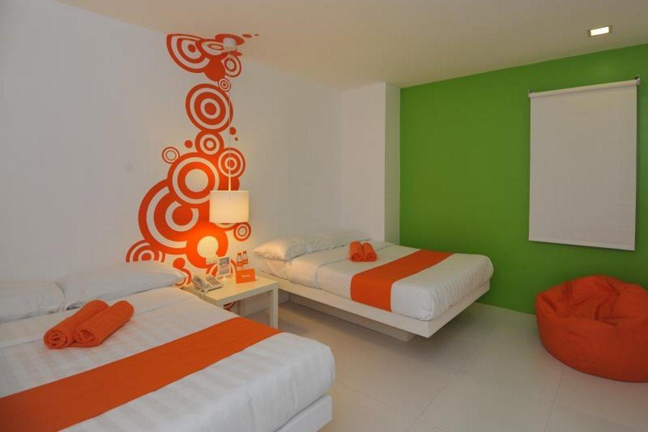 Islands Stay Hotels - Uptown Cebu Екстер'єр фото