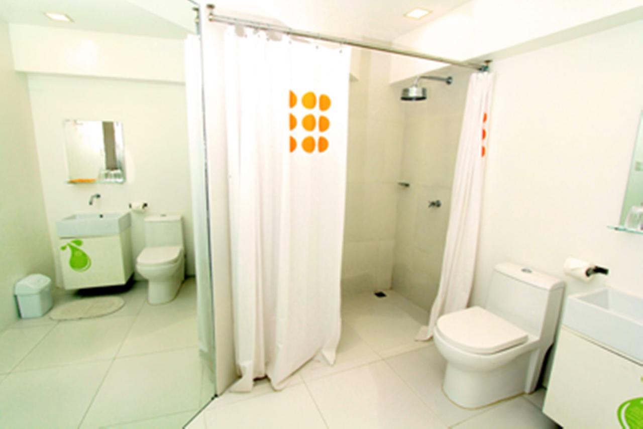 Islands Stay Hotels - Uptown Cebu Екстер'єр фото