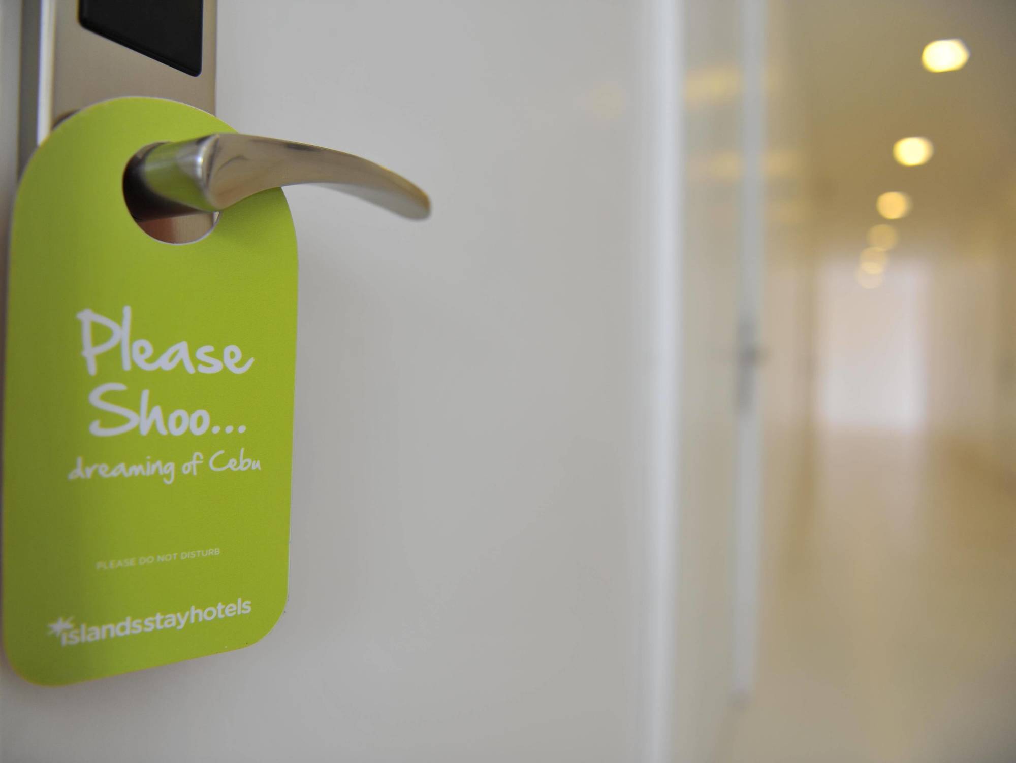 Islands Stay Hotels - Uptown Cebu Екстер'єр фото